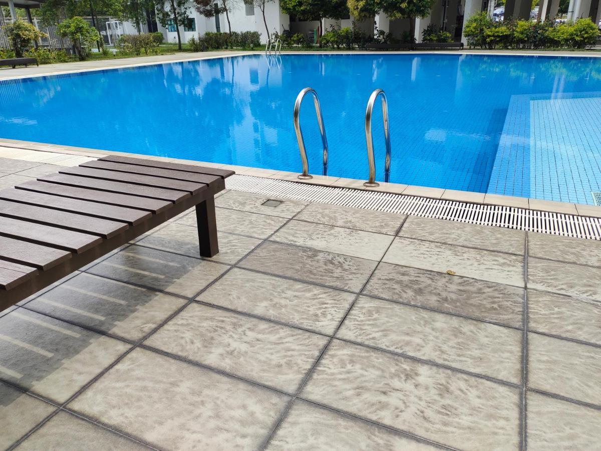 De Cozy Corner Suria Rafflesia Setia Alam Apartment Shah Alam Bagian luar foto